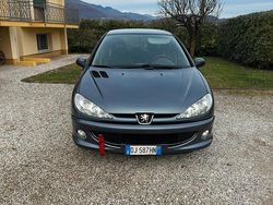 Grigio Usata 2007 Peugeot 206 Tre volumi | 2800 € (Buon prezzo)