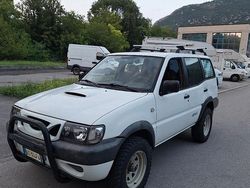 Bianco Usata 2000 Nissan Terrano SUV | 5200 €