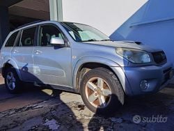 Grigio Usata 2004 Toyota RAV4 SUV | 2500 € (Super prezzo)