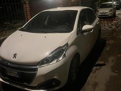 Bianco Usata 2016 Peugeot 208 Due volumi | 5000 € (Super prezzo)