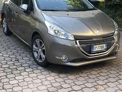 Bronzo Usata 2012 Peugeot 208 Allure Due volumi | 4900 € (Ottimo prezzo)