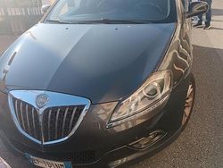 Usata 2011 Lancia Delta Due volumi | 2200 € (Super prezzo)