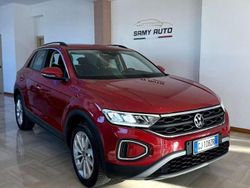 Rosso Usata 2022 VW T-Roc Life SUV | 21.490 € (Buon prezzo)