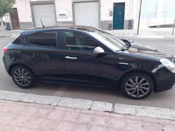 Nero Usata 2013 Alfa Romeo Giulietta Tre volumi | 5700 € (Buon prezzo)