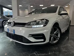Bianco(met.) Usata 2018 VW Golf VII R-line BlueMotion Tre volumi | 18.000 € (Molto cara)