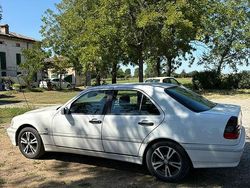 Bianco Usata 1997 Mercedes 190 Tre volumi | 4000 €
