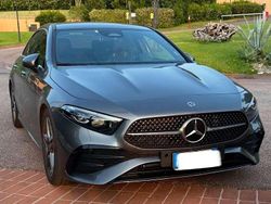 Grigio Usata 2023 Mercedes A200 AMG Line Premium Tre volumi | 36.000 € (Cara)