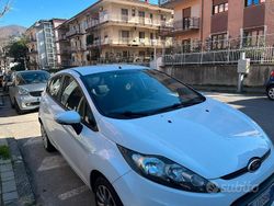Usata 2011 Ford Fiesta Due volumi | 3450 € (Buon prezzo)