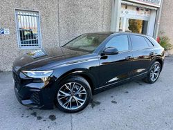 Nero Usata 2024 Audi Q8 S-Line SUV | 77.990 € (Molto cara)