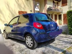 Blu/azzurro Usata 2009 Renault Clio III Rip Curl Tre volumi | 2700 € (Cara)