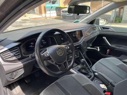 Grigio Usata 2020 VW Polo Comfortline Tre volumi | 15.800 € (Buon prezzo)
