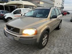 Marrone Usata 2003 Volvo XC90 SUV | 4900 € (Molto cara)
