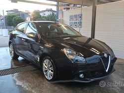 Nero Usata 2016 Alfa Romeo Giulietta Super Tre volumi | 8500 € (Buon prezzo)