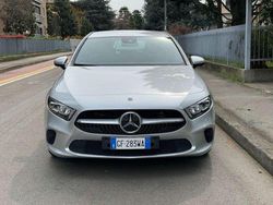 Argento Usata 2021 Mercedes A200 Tre volumi | 26.000 € (Cara)