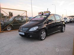 Nero Usata 2011 Mercedes B180 Monovolume | 4900 € (Buon prezzo)