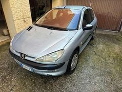 Blu/azzurro Usata 2002 Peugeot 206 Tre volumi | 850 € (Super prezzo)