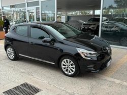 Nero Usata 2019 Renault Clio V Tre volumi | 12.000 € (Molto cara)