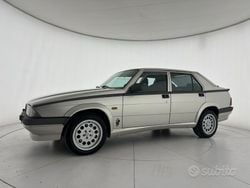 Grigio Usata 1988 Alfa Romeo 75 Tre volumi | 16.000 €