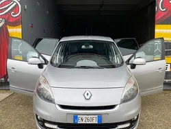 Argento Usata 2012 Renault Scénic III XMOD Monovolume | 4500 € (Buon prezzo)