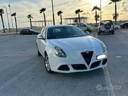 Bianco Usata 2010 Alfa Romeo Giulietta Due volumi | 6000 € (Cara)