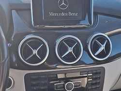 Blu Usata 2012 Mercedes 180 Tre volumi | 6000 €
