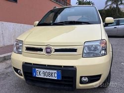 Giallo Usata 2011 Fiat Panda 4x4 Due volumi | 7700 € (Buon prezzo)