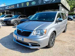 Argento Usata 2015 Lancia Voyager Platinum Monovolume | 12.900 € (Buon prezzo)