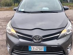 Grigio Usata 2014 Toyota Verso Monovolume | 5700 € (Cara)