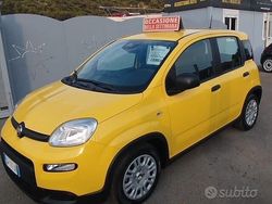 Giallo Usata 2024 Fiat Panda S Due volumi | 12.900 € (Buon prezzo)