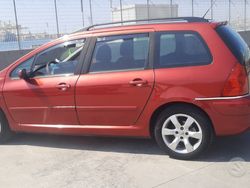 Rosso Usata 2007 Peugeot 307 Station wagon | 2700 € (Buon prezzo)