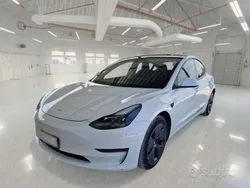 Bianco Usata 2021 Tesla Model 3 Long Range Tre volumi | 28.350 € (Ottimo prezzo)