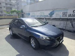 Blue denim Usata 2018 Volvo V40 Kinetic Station wagon | 9500 € (Buon prezzo)