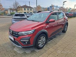 Rosso Usata 2022 Dacia Sandero Comfort Tre volumi | 13.990 € (Buon prezzo)