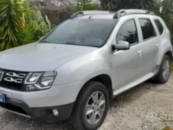 Grigio Usata 2015 Dacia Duster Lauréate SUV | 5900 € (Ottimo prezzo)