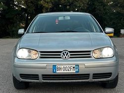 Grigio Usata 1999 VW Golf IV Highline Tre volumi | 1550 € (Ottimo prezzo)