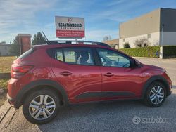 Rosso Usata 2021 Dacia Sandero Comfort Tre volumi | 13.799 € (Cara)