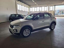 Ascot grey Usata 2022 VW T-Roc Life SUV | 20.900 € (Buon prezzo)