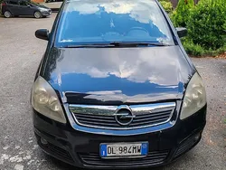 Usata 2008 Opel Zafira Monovolume | 2000 € (Cara)
