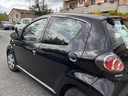 Usata 2011 Toyota Aygo Due volumi | 3700 € (Buon prezzo)