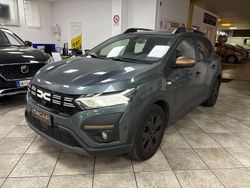 Verde Usata 2024 Dacia Sandero Extreme Tre volumi | 15.900 € (Buon prezzo)