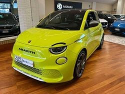 Giallo Usata 2023 Abarth 500e Due volumi | 24.900 € (Buon prezzo)