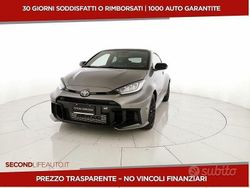 Grigio Usata 2024 Toyota Yaris Tre volumi | 54.900 € (Cara)