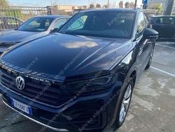 Deep black perla Usata 2019 VW Touareg R-line SUV | 35.900 € (Super prezzo)