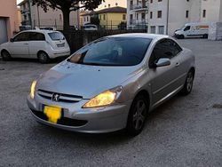 Grigio Usata 2004 Peugeot 307 CC Cabrio | 6000 € (Molto cara)