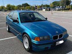 Blu/azzurro Usata 1995 BMW 316 Coupé | 9500 €