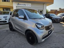 Argento metallizzato Usata 2018 Smart ForTwo Coupé Due volumi | 12.990 € (Buon prezzo)
