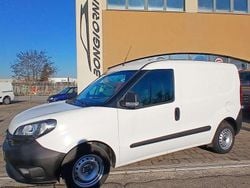 Vernice pastello Usata 2022 Fiat Doblò Monovolume | 10.500 € (Buon prezzo)
