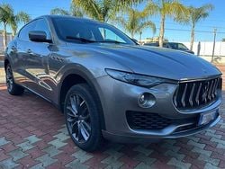 Grigio Usata 2020 Maserati Levante GranLusso SUV | 33.490 € (Super prezzo)