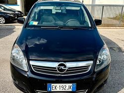 Nero Usata 2011 Opel Zafira Monovolume | 5200 € (Buon prezzo)