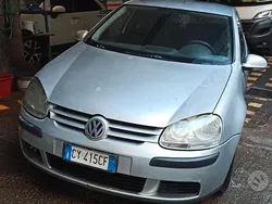 Argento Usata 2004 VW Golf IV Comfortline Tre volumi | 1800 € (Buon prezzo)